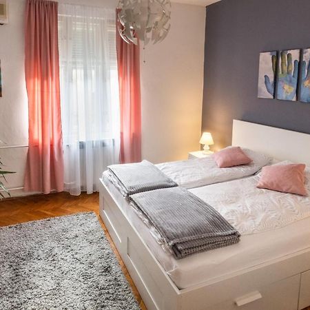 Neimar Apartment With Great Wi-Fi And Free Parking Belgrade Luaran gambar