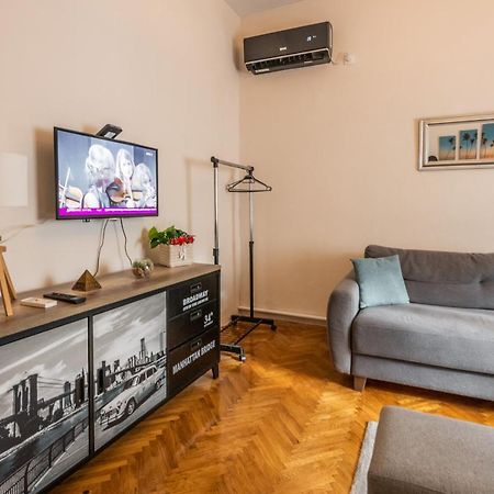 Neimar Apartment With Great Wi-Fi And Free Parking Belgrade Luaran gambar