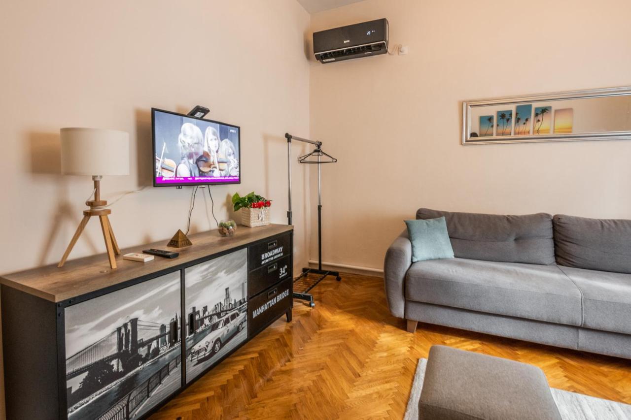 Neimar Apartment With Great Wi-Fi And Free Parking Belgrade Luaran gambar